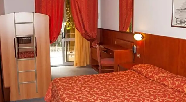 Четырёхместный номер Standard Hotel Garden NEW MANAGEMENT