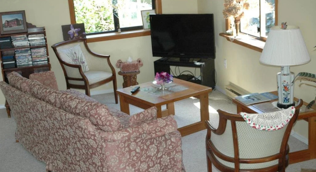 Estuary House Reflexology B&B, Prenota Bed & breakfast Comox 
