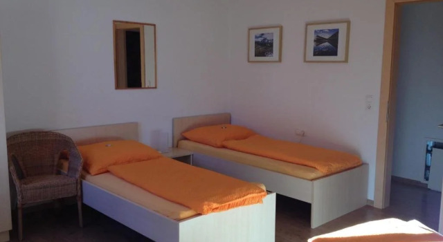 Haus Aperies, Prenota Hotel Hotel a Tirolo con parcheggio, Parcheggio