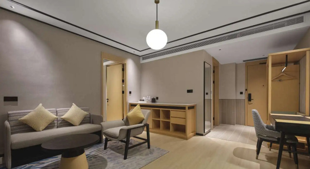 Люкс Deluxe Hilton Garden Inn Huaihua Anjiang