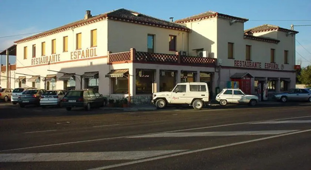 Hostal Restaurante El Español, Book Hotel Hotels in Aragon with Parking, Parking