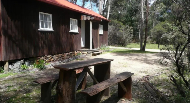 Коттедж Rosedale Cottages