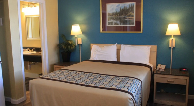 Penny Saver Inn