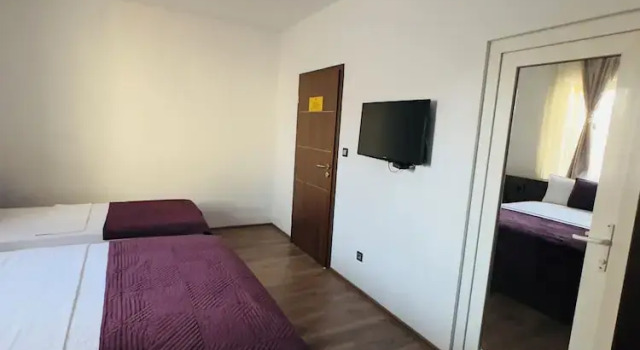 Четырёхместный номер Standard c 1 комнатой Hotel Real