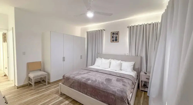 Hillside Condo - 2BR Charming APT Close to Strip!
