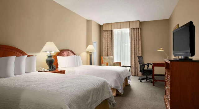 Четырёхместный номер Standard Hilton Garden Inn Saratoga Springs