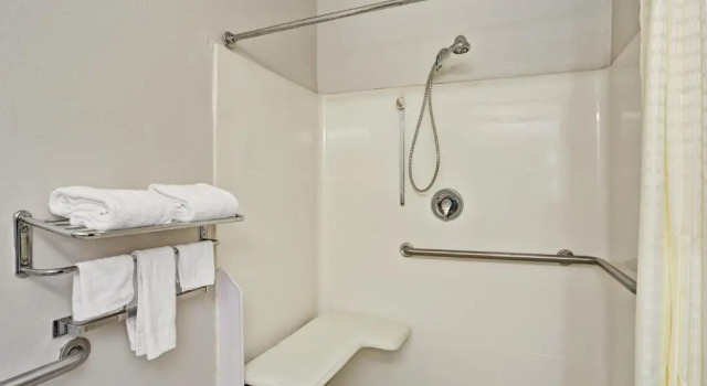Люкс Deluxe Stay Express inn and Suites Atlanta Union City