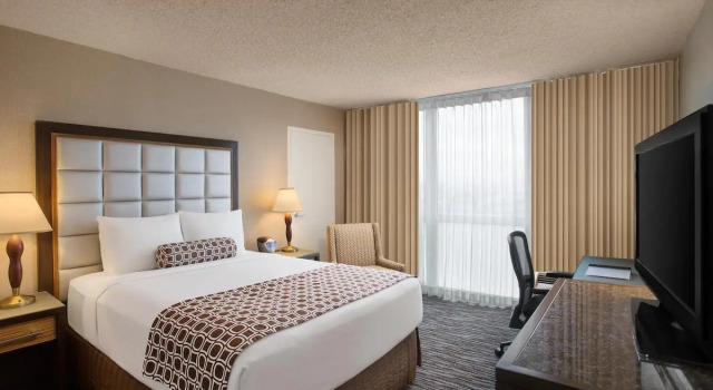 Двухместный номер Premium Crowne Plaza San Francisco Airport by IHG