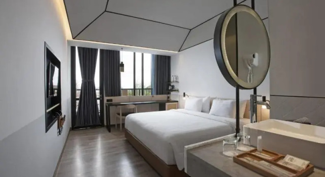Номер Standard с балконом GAIA Cosmo Hotel