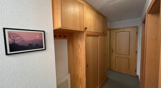 Gracious Apartment With Patio in Hills, Prenota Appartamento Hotel a Canton Vallese con parcheggio, Parcheggio