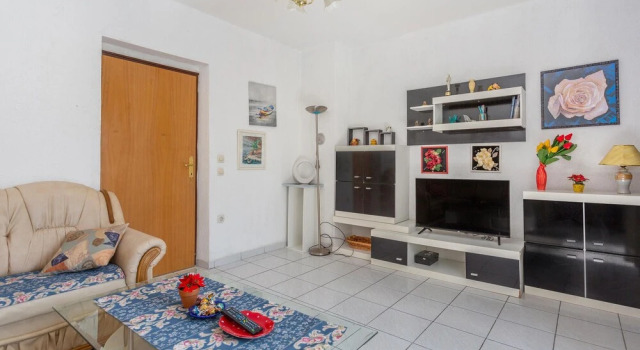 Stunning Apartment in Krk With 3 Bedrooms and Wifi, Забронировать Апартаменты/квартира Отели Крка с парковкой, рядом с Krk Harbour, Парковка