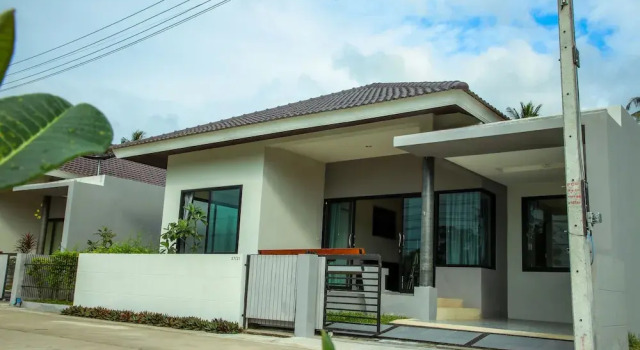 Specious Vacation Dia House 8 Minutes to Pristine Beach