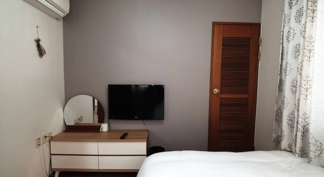 Im OK Guesthouse, Забронировать Отель Отели Согвипхо с парковкой, Парковка