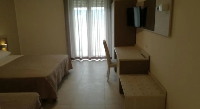 Четырёхместный номер Standard HOTEL SETTIBI 20m dalla spiaggia