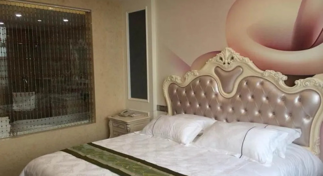 Shanghai Happy Hotel, Prenota Hotel Fengxian Shanghai Area