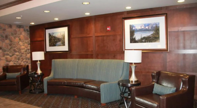 Glacier Peaks Hotel, Book Hotel Browning Montana
