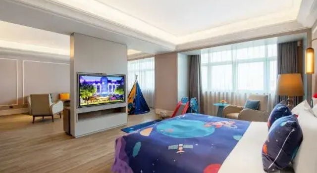Полулюкс Deluxe Mercure Jinan Pingyin