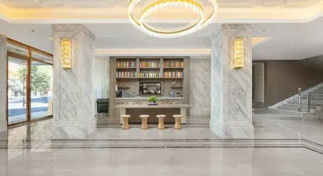 Vienna International Hotel, Prenota Hotel Hotel a Ngawa con parcheggio, Parcheggio