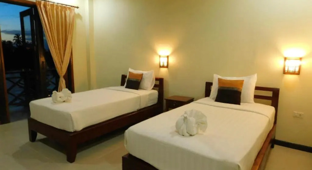 Sengahloune Villa, Rezerwuj Willa Hotele w Ban Khon z parkingiem, Parking