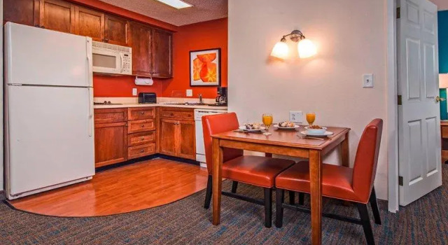 Четырёхместный люкс Residence Inn by Marriott Norfolk Airport