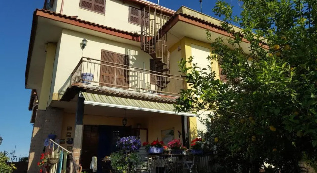 villa spina, Book Villa Villas in Naples, Villa