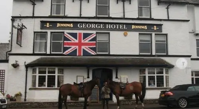 Номер Standard The George Hotel