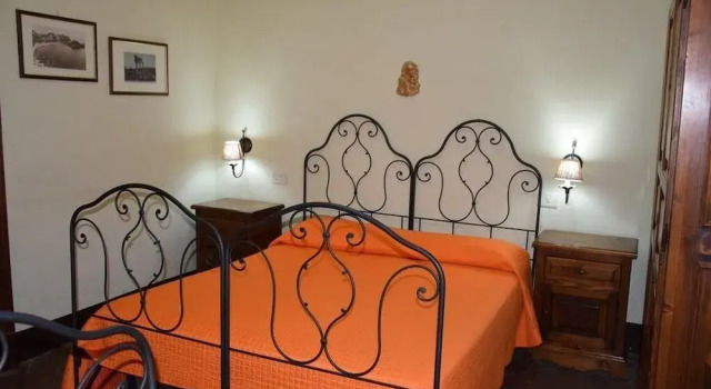 Il Casale dell'Etna, Rezervați Hotel Hoteluri în Paterno cu parcare, Parcare