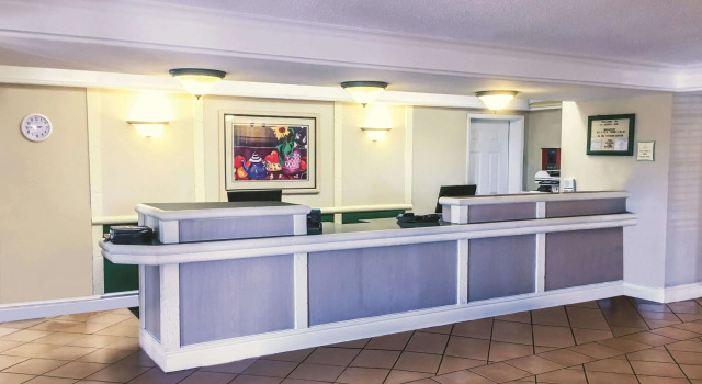 La Quinta Inn Moline Airport, Rezerwuj Hotel Moline 