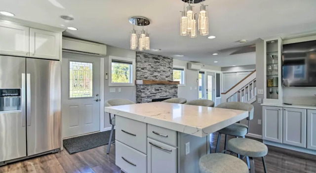 Коттедж Home on Fox River: Modern Decor Style!