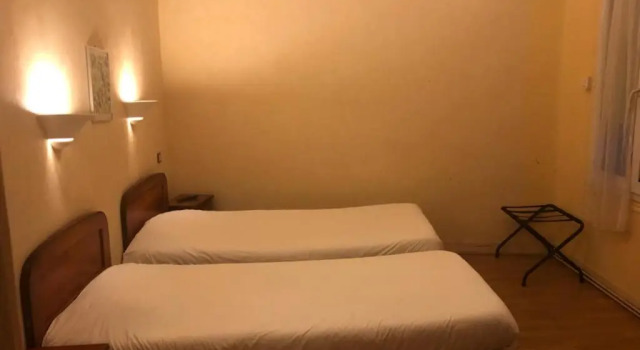 Двухместный номер Standard Hotel Des Couronnes Chateaudun