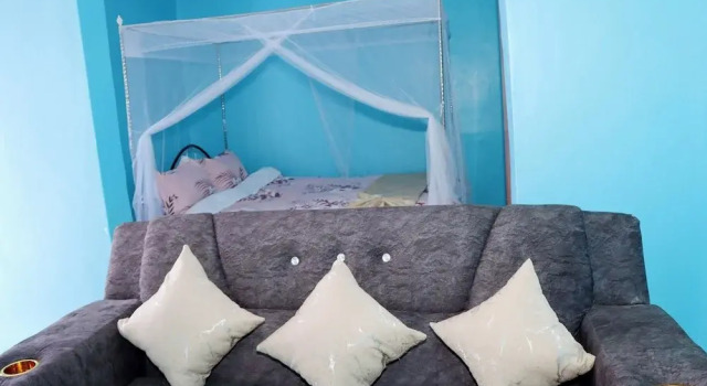 Номер Deluxe Riverside Homes Airbnb Marigat