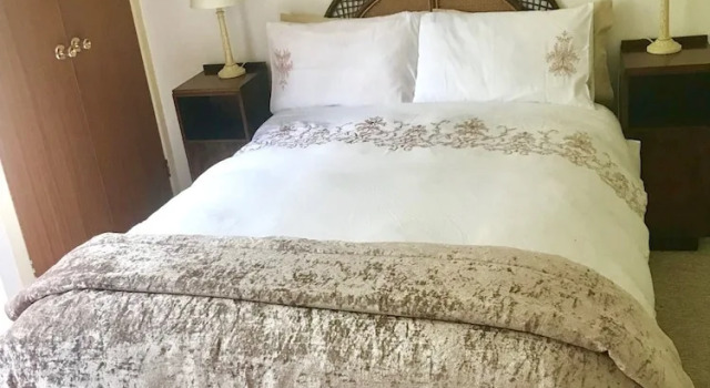 Семейный коттедж с 5 комнатами Kingsmills Cottages
