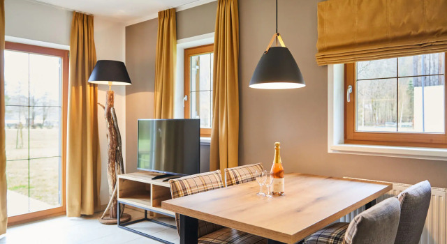 House in Obertraun on Lake Hallstatt with a balcony or terrace, Book Hotel Obertraun 