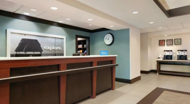 Hampton Inn & Suites West Sacramento