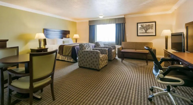 Номер Business Best Western PLUS Mirage Hotel and Resort