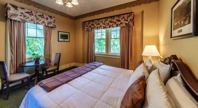 Номер Standard с видом на реку Shawnee Inn and Golf Resort