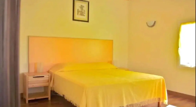 Apartment With one Bedroom in Semussac, With Enclosed Garden - 4 km From the Beach, Rezervovat Apartmán Hotely v Semussac s parkováním, Parkování