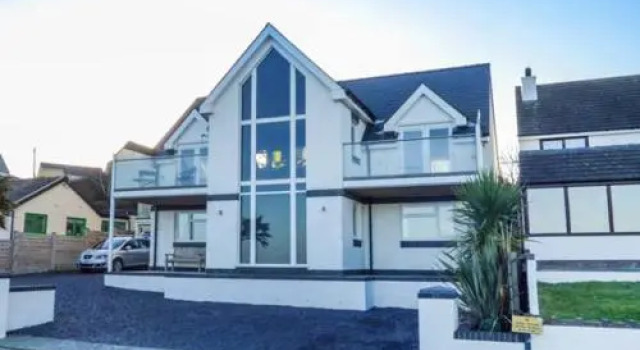 Glan Y Mor, Book Feriehus Amlwch Anglesey