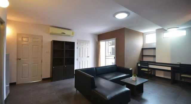 Номер Premier с балконом LOFT Salaya
