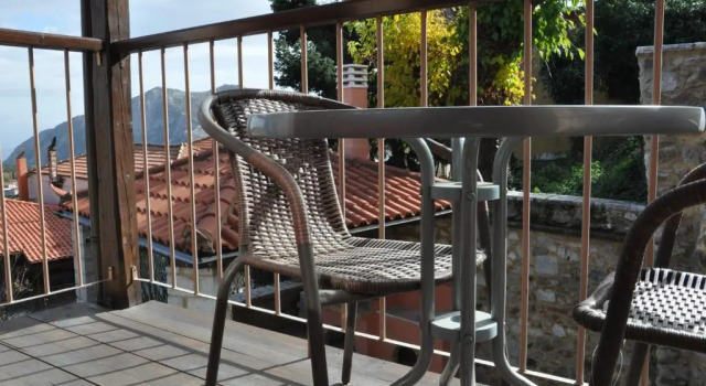 Apostolias Small House Bed and view, Book Hotel Anavrití Lakonia