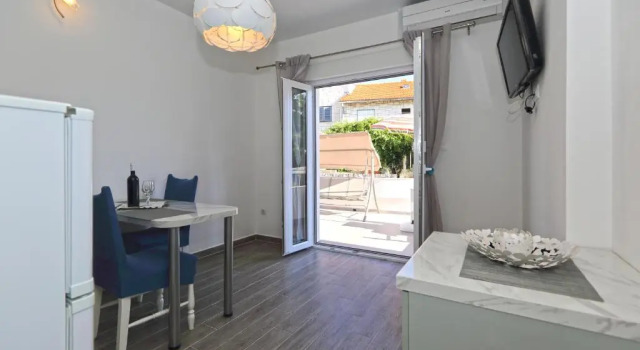 Апартаменты Comfort c 1 комнатой с видом на море Apartments Grgo