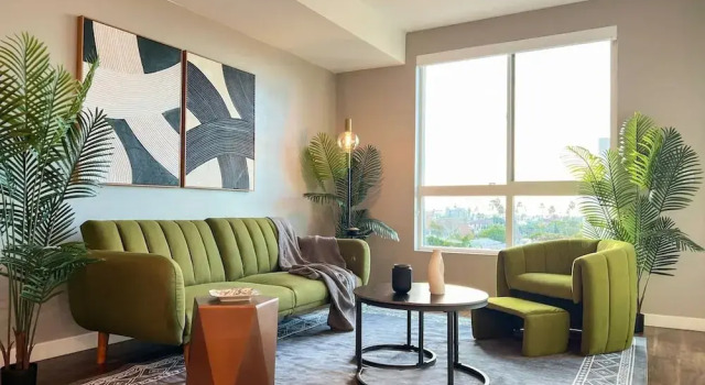 Апартаменты Luxurious Mid-hollywood City View Free Parking