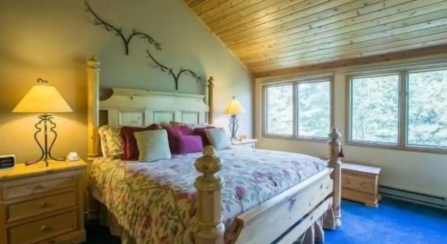 Townsend Place Condo 3 minutes walk to Beaver Creek VIllage by RedAwning