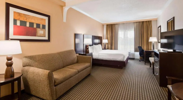 Люкс Best Western Plus Ambassador Suites