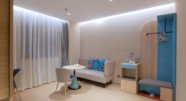 Двухместный люкс Home Inn neo(Chaozhou Bell Tower People's Square Branch)