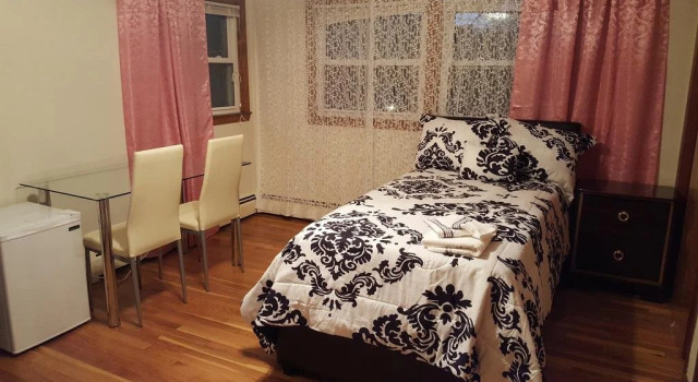 Albina House