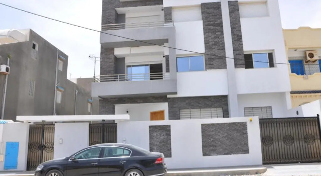 Neue Wohnung, ruhig, 150 m vom Strand, free Wi-Fi, Book Hotel Mahdia Tunisia
