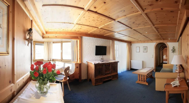 Люкс с балконом Hotel Arlberghöhe
