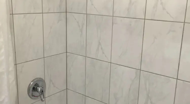 Четырёхместный номер Standard с балконом Hôtel Motel Le Gite