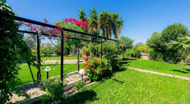 Коттедж Villas Marianna